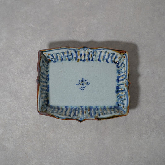 陶房遊 錆青　 輪花長方角鉢　商品画像1枚目