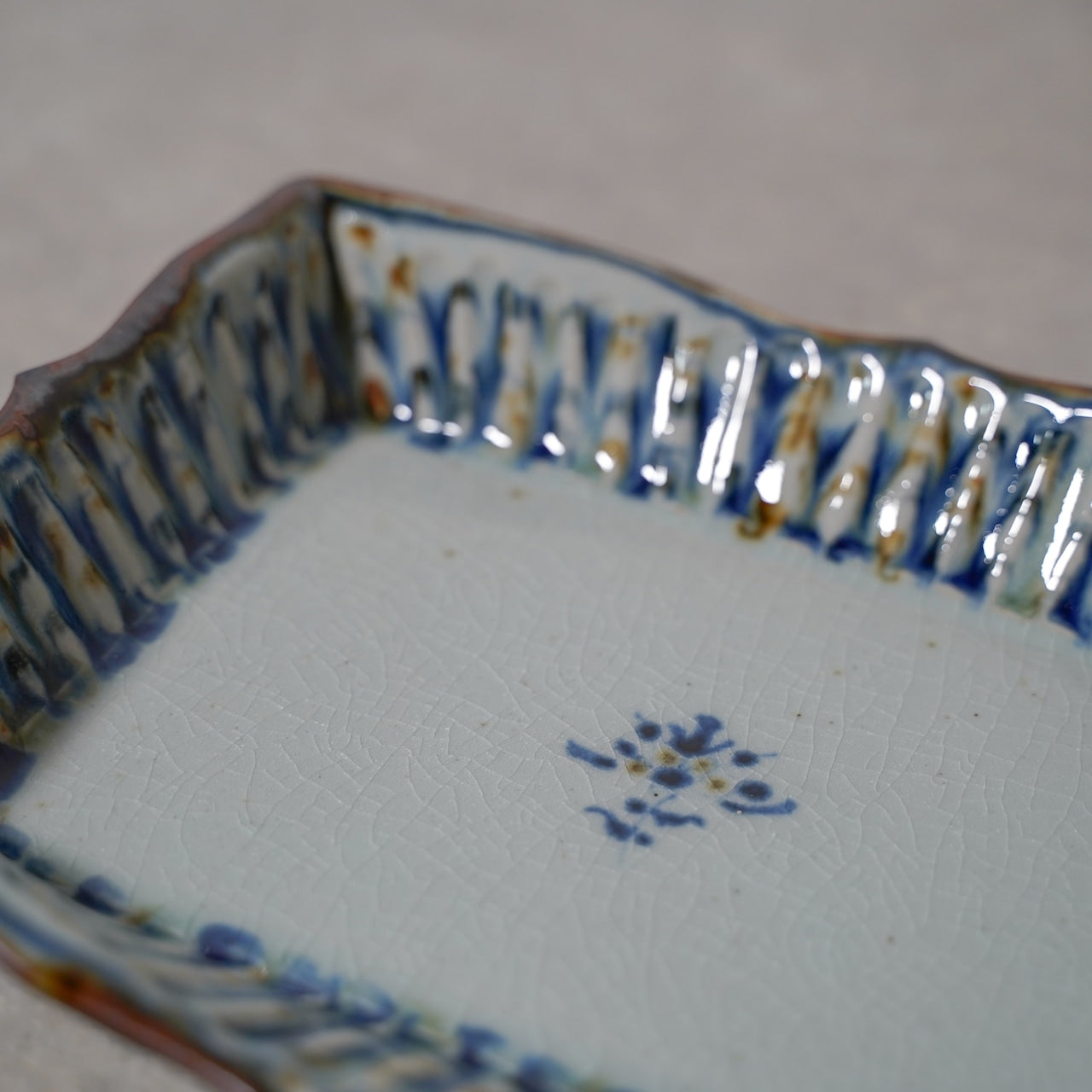 陶房遊 錆青　 輪花長方角鉢　商品画像3枚目