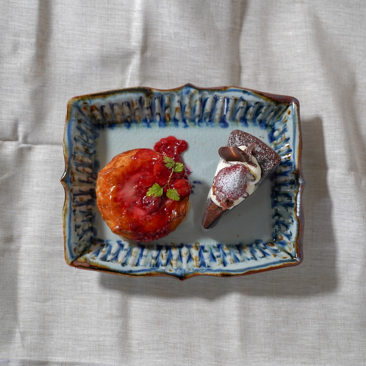 陶房遊 錆青 輪花長方角鉢 │ uutmm.s（アトム）砥部焼専門店