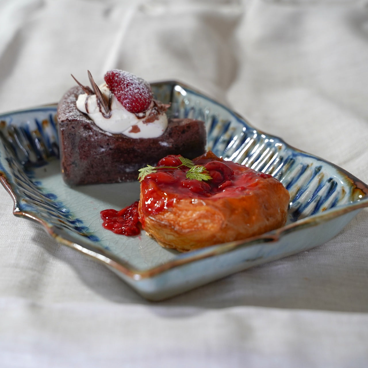 陶房遊 錆青　 輪花長方角鉢　商品画像7枚目