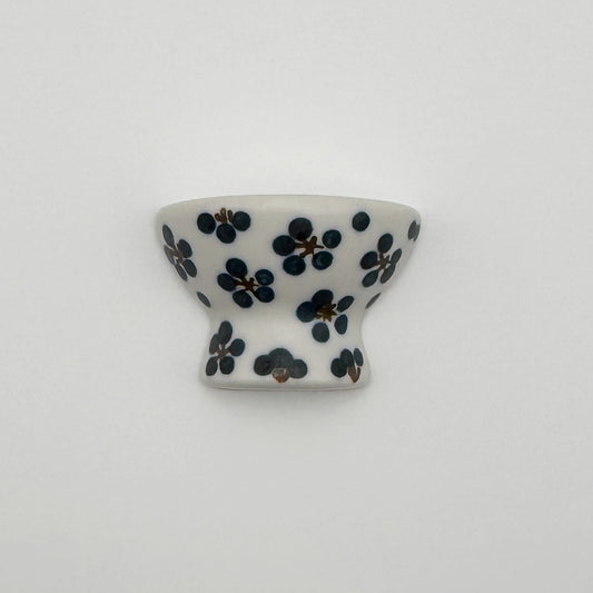 すこし屋　箸置き（茶碗型）青小紋　商品画像1枚目